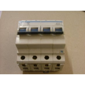 AUTOMATSIKRING 16A B KARAKTERISTIK 3P+N