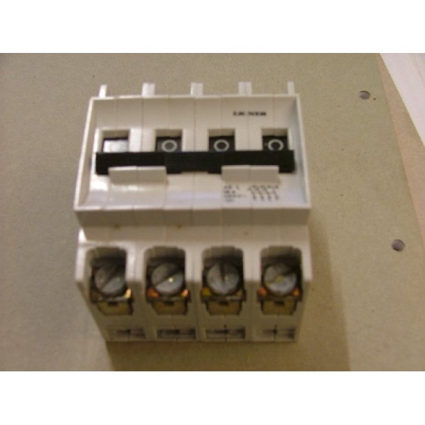 AUTOMATSIKRING 16A G KARAKTERISTIK 3P+N