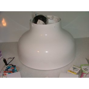 LAMPE HVIDLAKERET M.BALDAKIN.