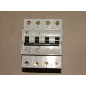 AUTOMATSIKRING 10A B KARAKTERISTIK 3P+N