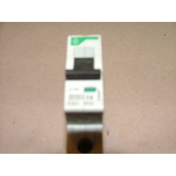 AUTOMATSIKRING 10A R KARAKTERISTIK 1P